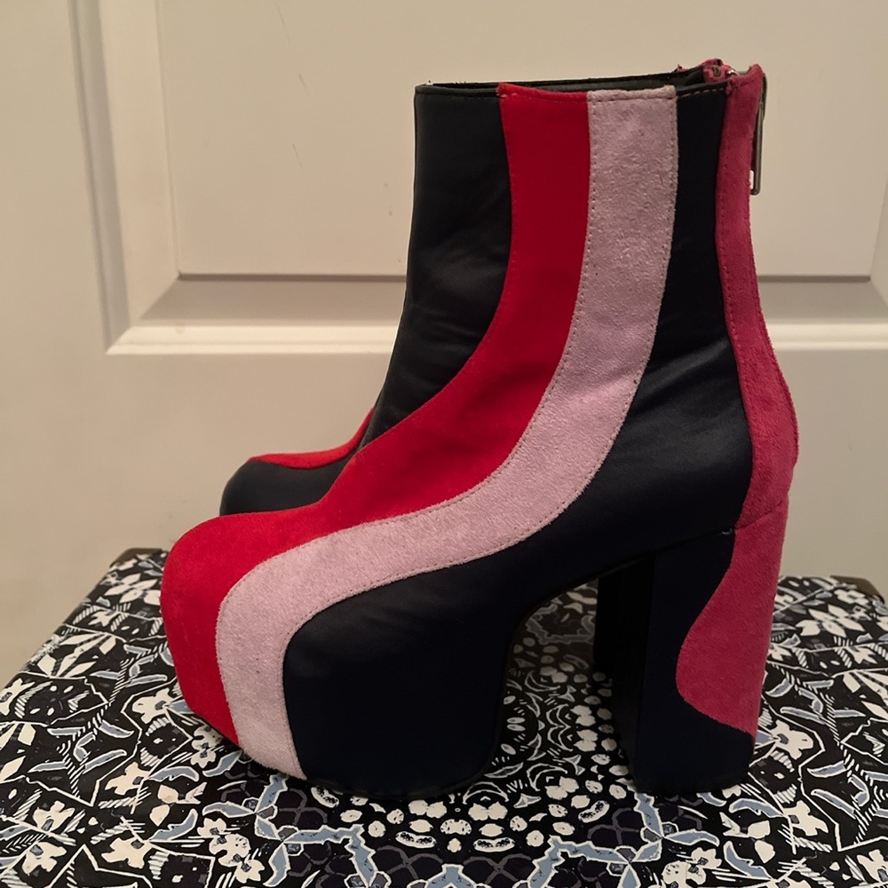 Current Mood Jawbreaker platform boots